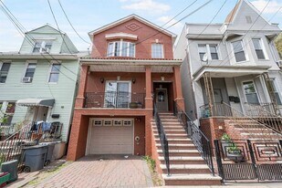 239 Baldwin Ave, Unit 2 in Jersey City, NJ - Building Photo