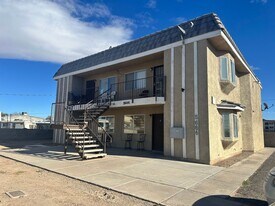 5666 E Lake Mead Blvd in Las Vegas, NV - Building Photo