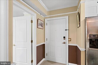 555 Massachusetts Ave NW, Unit 815 in Washington, DC - Foto de edificio - Building Photo