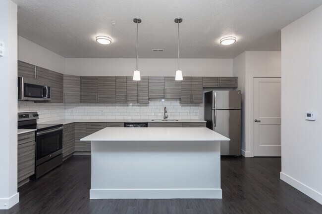 Haxton in Salt Lake City, UT - Building Photo - Interior Photo