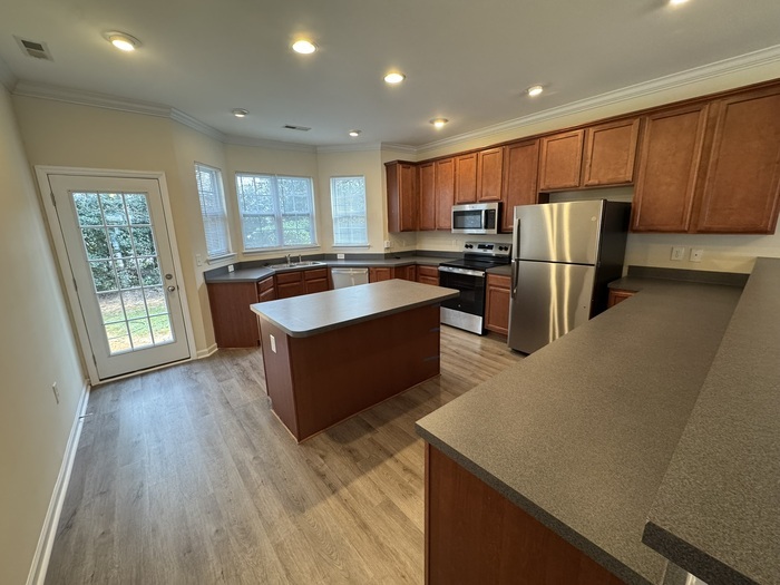 232 Maynard Summit Way in Cary, NC - Foto de edificio