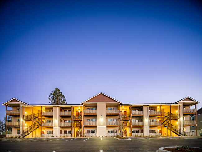 199-Lone Pine Place in Lebanon, OR - Foto de edificio - Building Photo