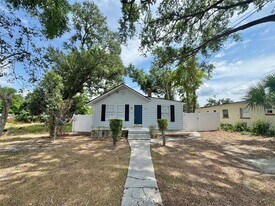 248 Avenue L NE in Winter Haven, FL - Building Photo