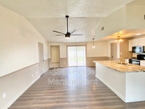 725 Chatsworth Dr in Newport News, VA - Building Photo - Building Photo