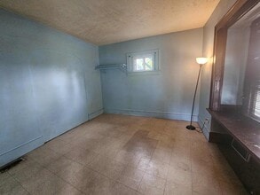 1013 Celina Ave in Akron, OH - Building Photo - Building Photo