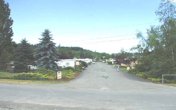 Country Lane Mobile Home Park in Eatonville, WA - Foto de edificio