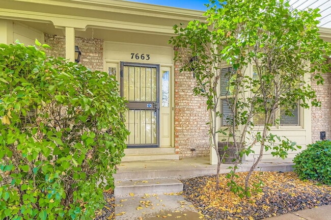7663 S Cove Cir in Centennial, CO - Building Photo - Building Photo