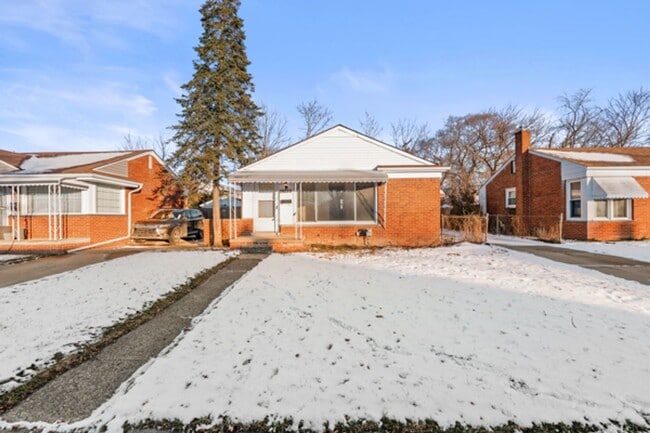 28232 Edward St in Roseville, MI - Foto de edificio - Building Photo