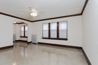 Berkshire Apartments in Milwaukee, WI - Building Photo - Interior Photo