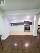 6096 Windfleet Cres in Mississauga, ON - Building Photo - Building Photo