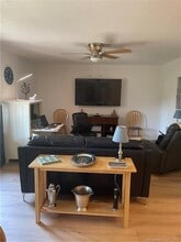 281 Gardner Ave, Unit E4 in New London, CT - Building Photo - Building Photo