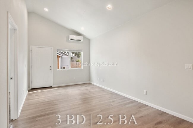 property at 826 SE 155th Ave