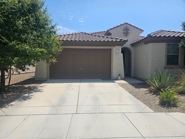 25931 W Deer Valley Rd in Buckeye, AZ - Building Photo - Building Photo