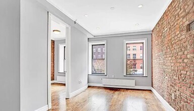 204 E 13th St, Unit 3 in New York, NY - Building Photo - Building Photo