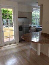 1127 20th St, Unit 1 in Santa Monica, CA - Building Photo - Building Photo