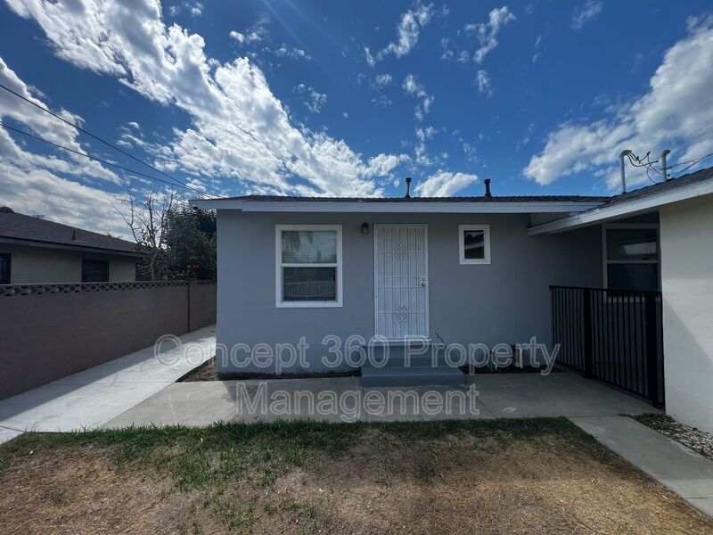 14101 1/2 Anderson Pl in Paramount, CA - Building Photo