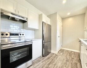 115 Marigold St in Welland, ON - Foto de edificio - Building Photo