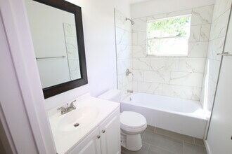 4525 Old Dallas Rd in Elm Mott, TX - Building Photo - Building Photo