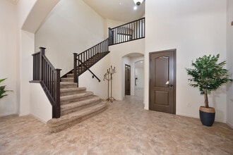 8441 Briggs Dr in Roseville, CA - Foto de edificio - Building Photo