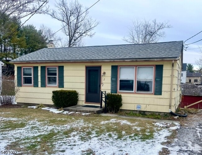 property at 2 Hickory St