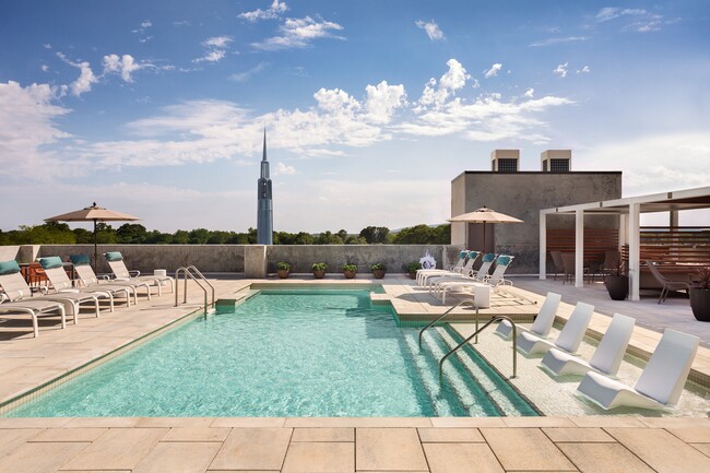 Vista At Councill Square in Huntsville, AL - Foto de edificio - Building Photo