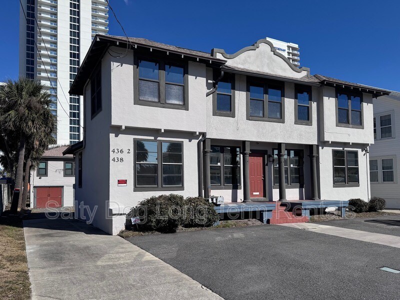 436 N Grandview Ave in Daytona Beach, FL - Foto de edificio