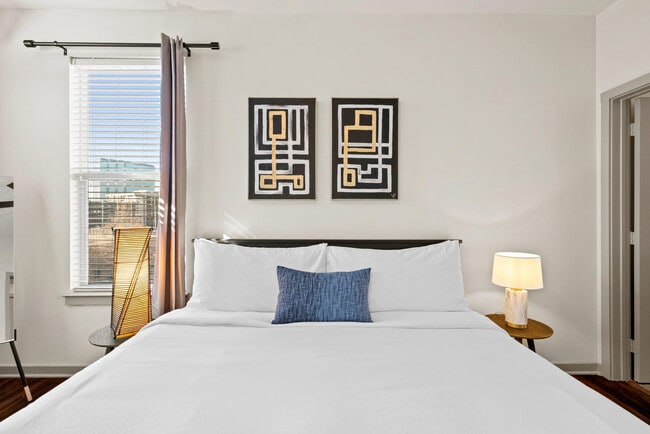 5600 SMU Boulevard in Dallas, TX - Building Photo - Building Photo