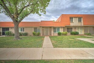 5174 N 83rd St in Scottsdale, AZ - Building Photo