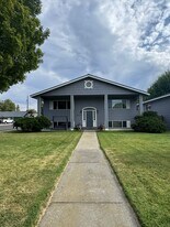 500 W 12th Ave in Ellensburg, WA - Building Photo