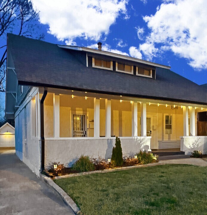2000 Walker Ave, Unit Walker 2 in Memphis, TN - Building Photo