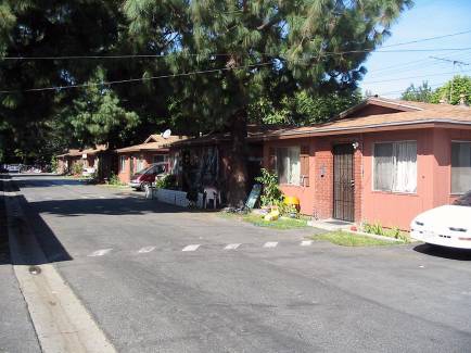 3633-3643 Maxson Ave in El Monte, CA - Foto de edificio