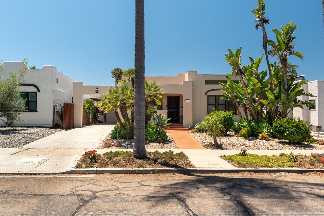 4544-4546 Kensington Dr in San Diego, CA - Building Photo