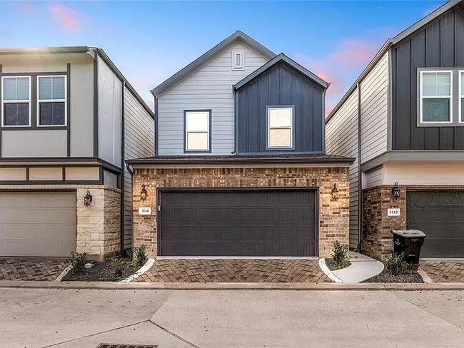 3114 Moonlit Mesa Ln