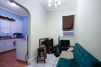 2008 S Main St-Unit -Unit #2 in Hopkinsville, KY - Foto de edificio - Building Photo