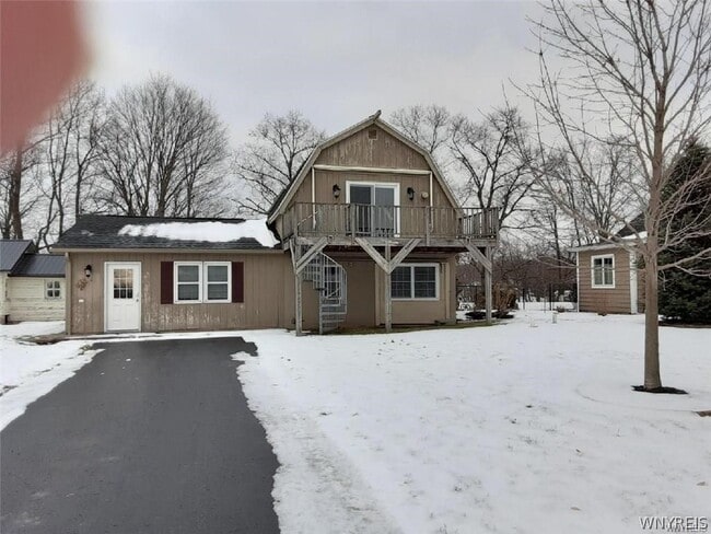 property at 2427 W Creek Rd