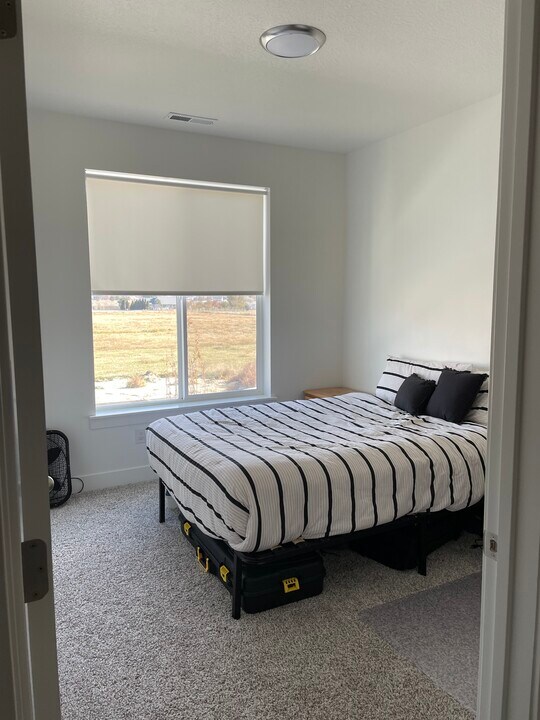 1886 3330 W in Lehi, UT - Building Photo