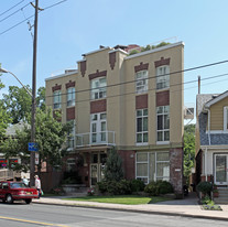 957 Broadview Ave Apartments