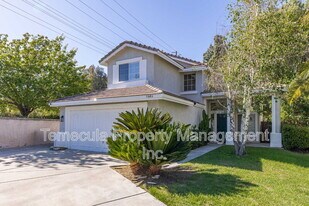 31686 Corte Avalos in Temecula, CA - Building Photo