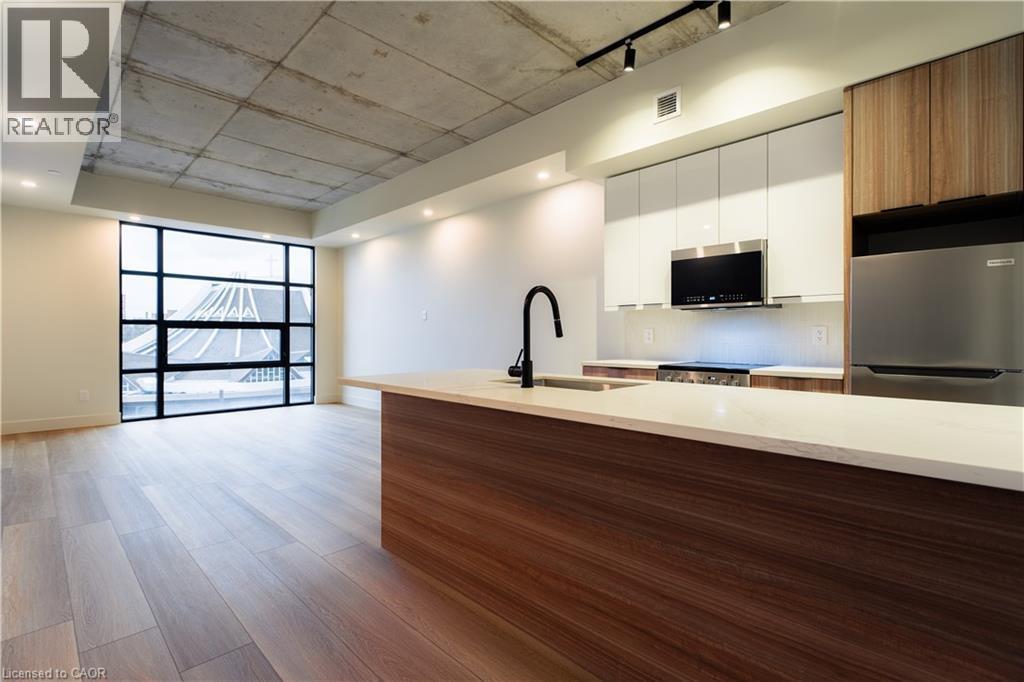 24 Augusta St in Hamilton, ON - Building Photo