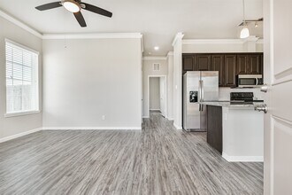 3216 Walden Breeze Ct in San Leon, TX - Building Photo - Building Photo