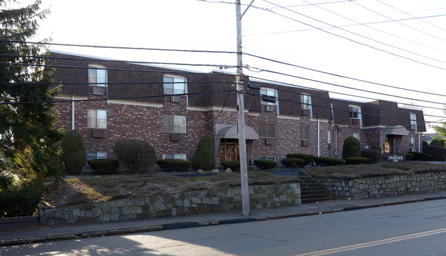 The Phenix in Cranston, RI - Foto de edificio - Building Photo