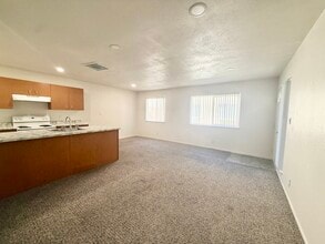 2205 Palisade Ave in Modesto, CA - Building Photo - Building Photo