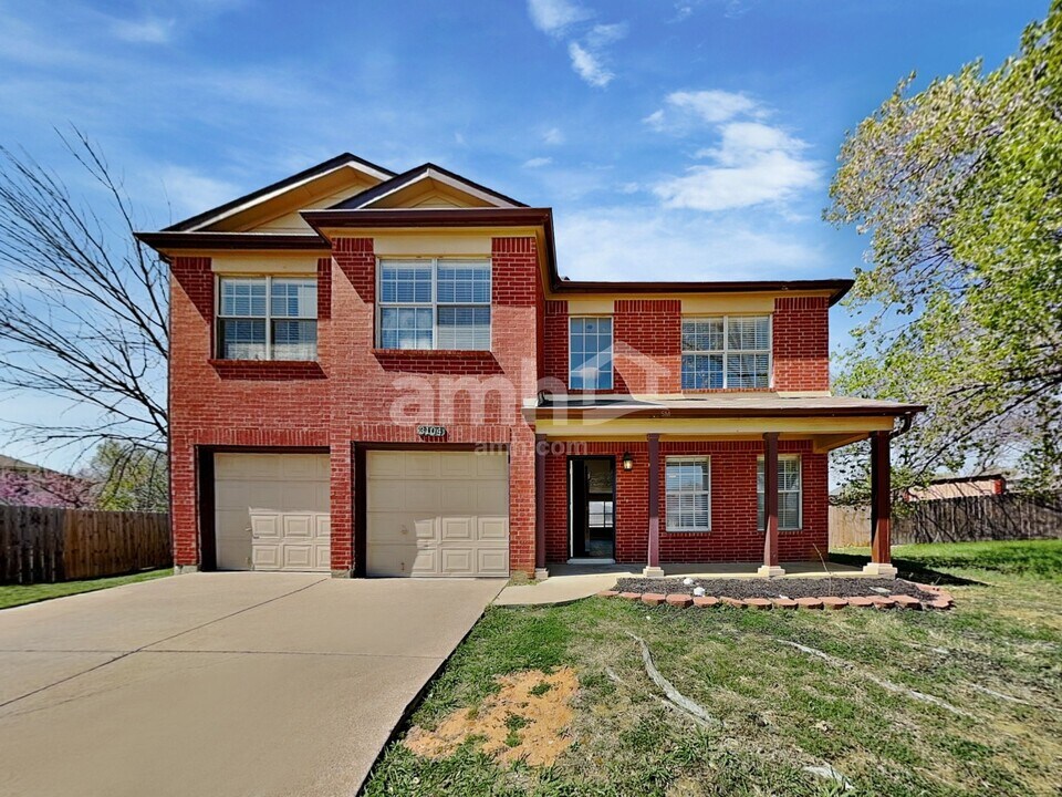 3104 Pinehurst Ct in Denton, TX - Building Photo