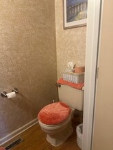 252 Douglas St in Elkton, MD - Foto de edificio - Building Photo