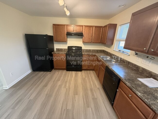 2318 Deerbrook Forest Ln in Greensboro, NC - Building Photo - Building Photo