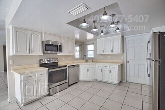 2 Brentwood Ln in Englewood, FL - Building Photo - Building Photo