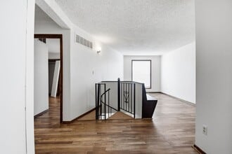 120 N Hazel St in Grove, OK - Building Photo - Building Photo