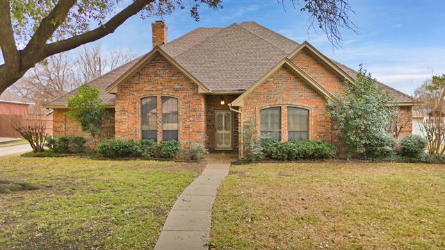 920 Canyon Dr in Cleburne, TX - Building Photo