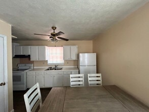 217 S Winchester Ave in Waynesboro, VA - Building Photo - Building Photo