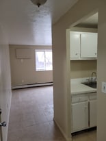 14815-14835 Euclid Ave in East Cleveland, OH - Building Photo